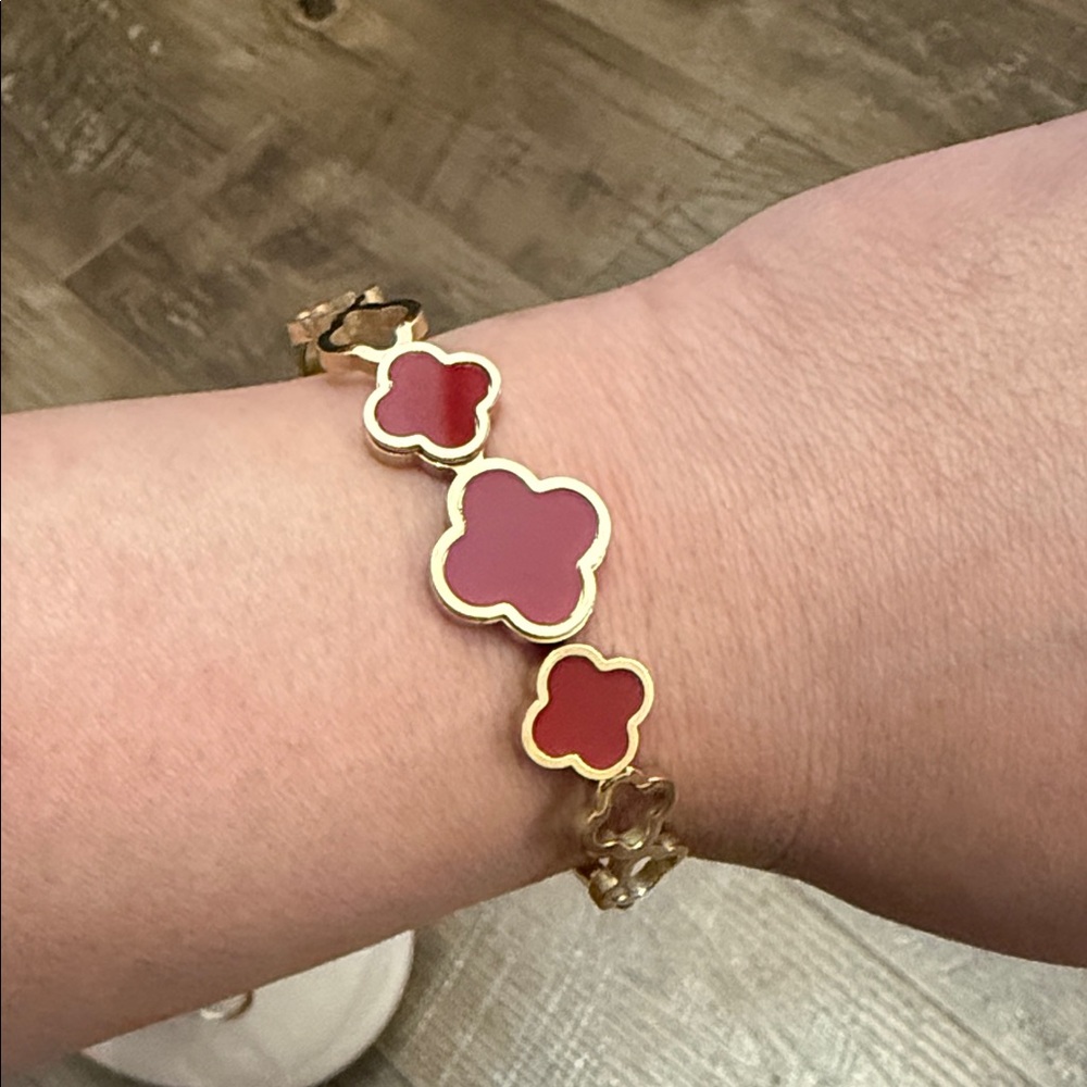 Stainless Steel Gold and Red Clover Bracelet - Picture 6 of 6